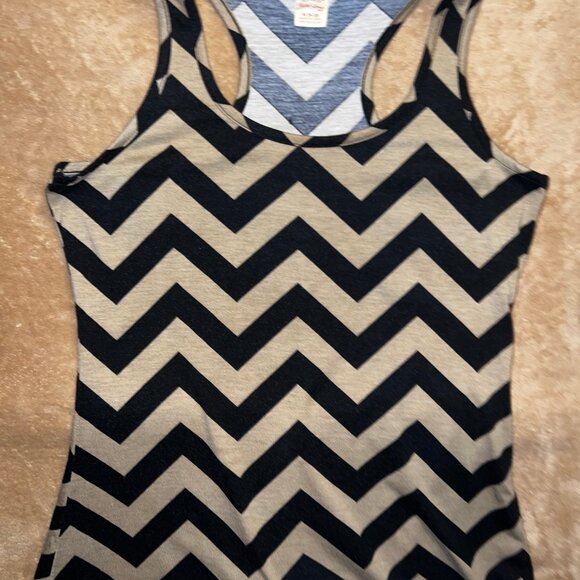 Faded Glory Medium Chevron Razorback Sleeveless Tank Tan Black C03 - Picture 2 of 6